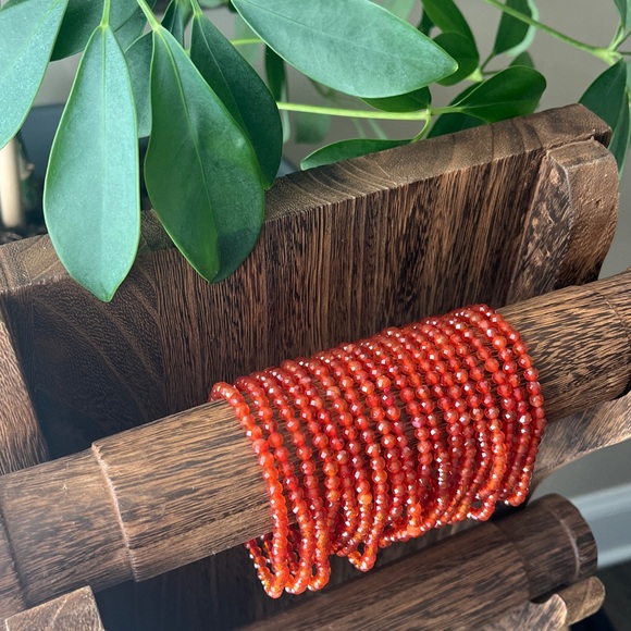Faceted carnelian bracelet - Picture 4 of 4